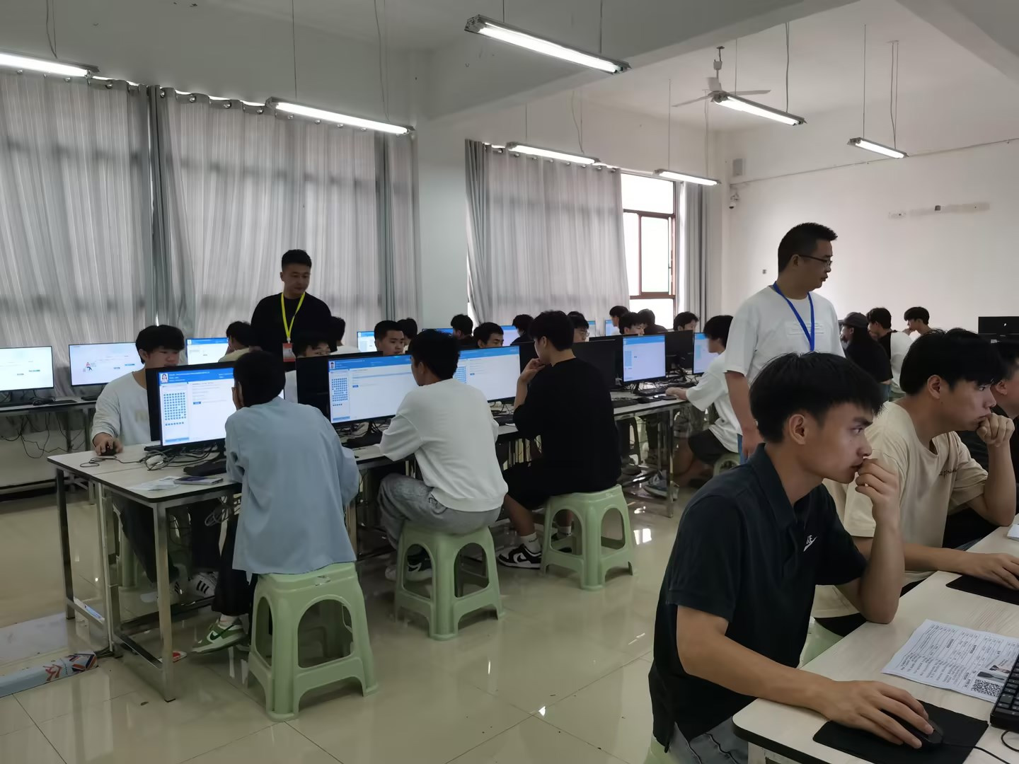 裝備制造與信息技術學院2024年度第二批職業技能鑒定工作簡報(圖1) 裝備制造與信息技術學院2024年度第二批職業技能鑒定工作簡報(圖1)