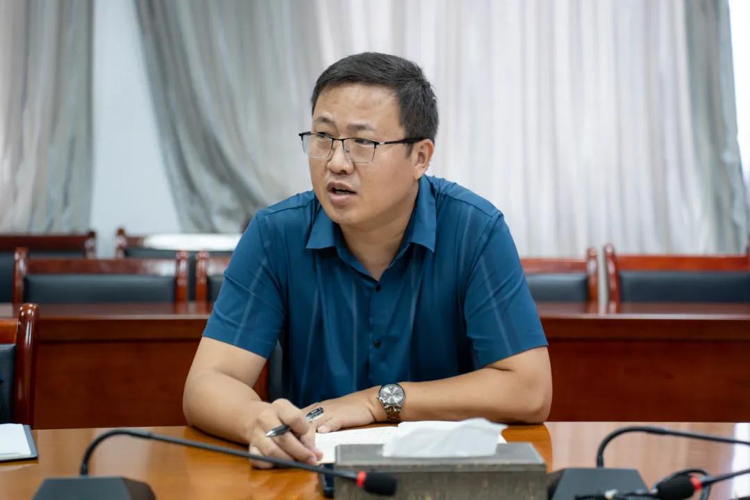 貴州工程職業學院召開2025屆畢業生崗位實習工作部署大會(圖3) 貴州工程職業學院召開2025屆畢業生崗位實習工作部署大會(圖3)