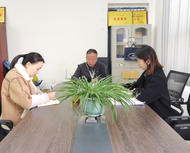 繼續(xù)教育學(xué)院召開2024年 安全穩(wěn)定工作會議(圖1) 繼續(xù)教育學(xué)院召開2024年 安全穩(wěn)定工作會議(圖1)