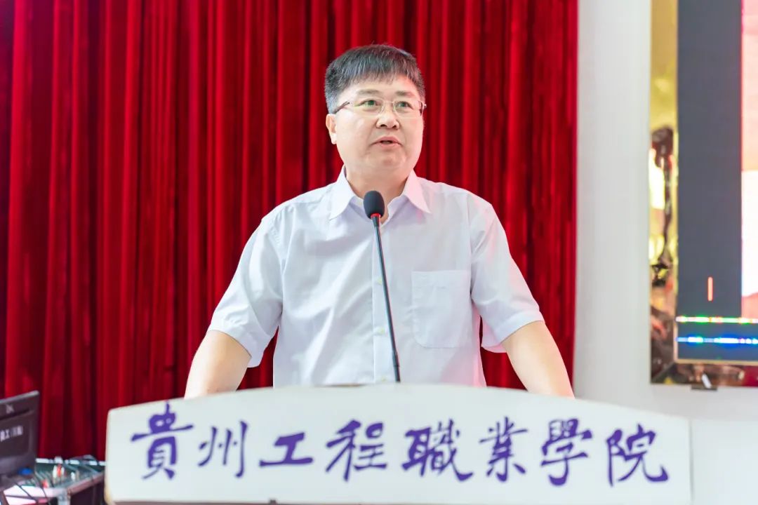 匠心筑夢 啟航未來丨我校舉行2025屆畢業典禮(圖2)